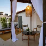 Harama House - Seaview Apt.